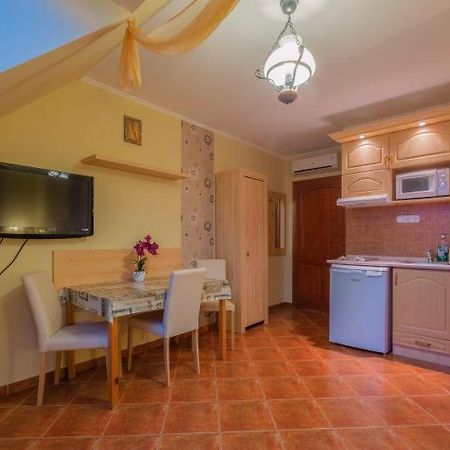 Rozmann Family Panzio & Apartmanhaz Sárvár Eksteriør billede
