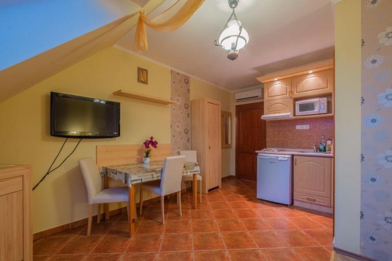 Rozmann Family Panzio & Apartmanhaz Sárvár Eksteriør billede
